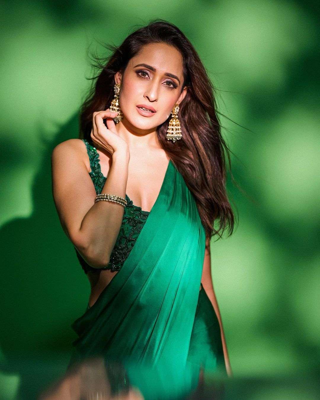 Pragya jaiswal looks beautiful in a green silk saree at shop inaugural  event! (5) | Fashionworldhub